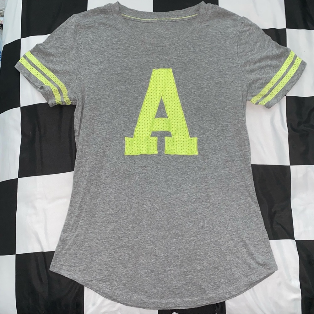 Tee shirt